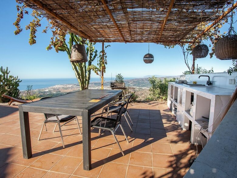 Comfortable Villa In Arenas With Private Pool