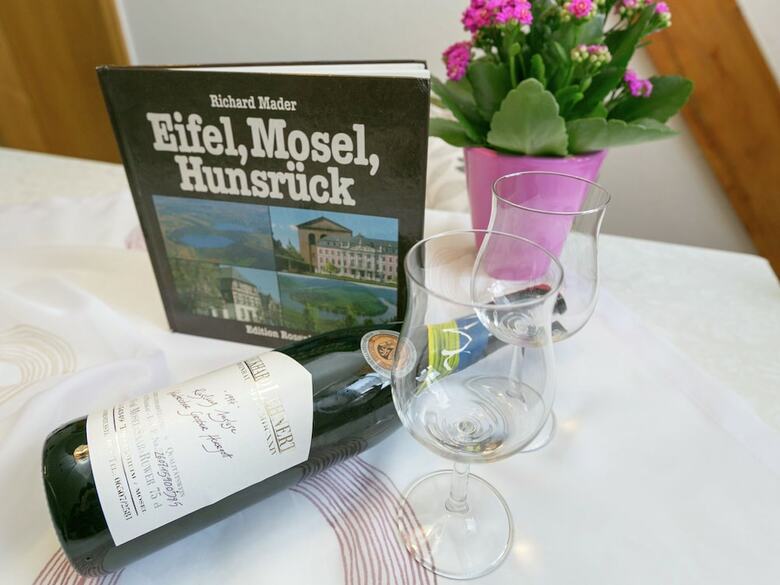 Cozy Apartment In Trittenheim With Balcony