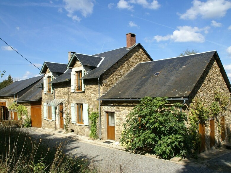 Spacious Holiday Home In Sussac With Pool