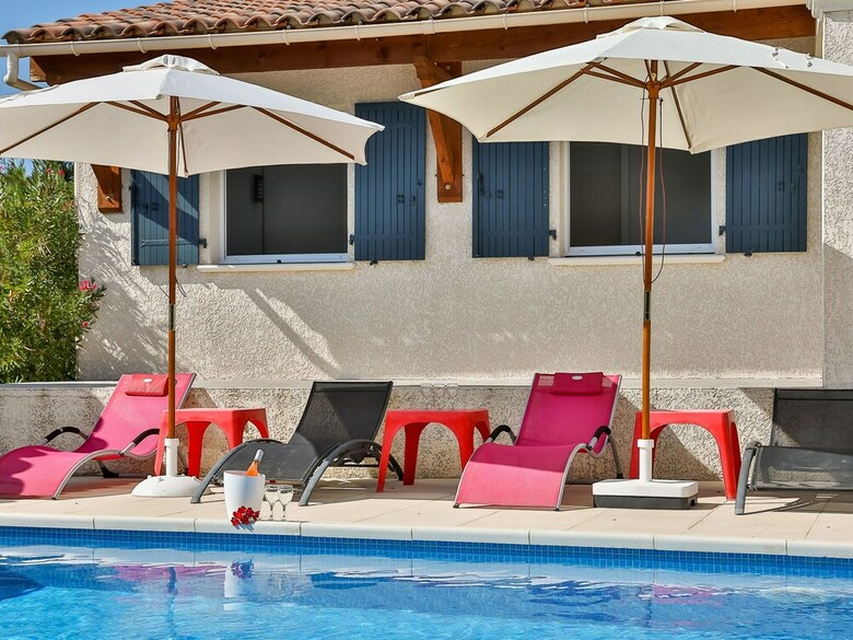 Lush Villa In Cairanne Provence With Private Pool