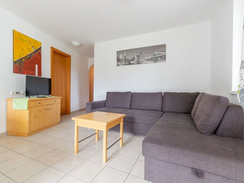 Welcoming Apartment In Piesendorf With Balcony