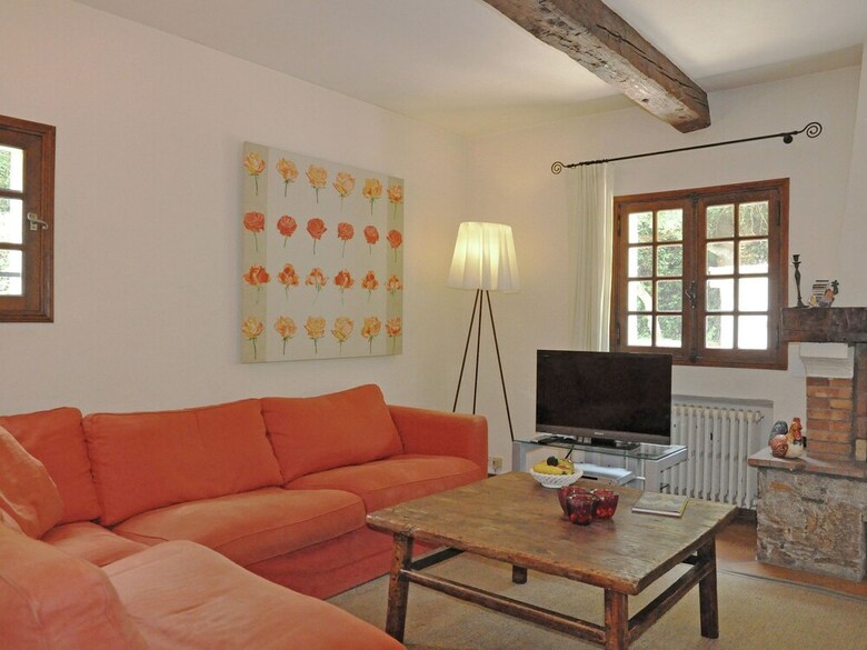 Villa With Guest Accommodation And Heated Pool In Sainte Maxime