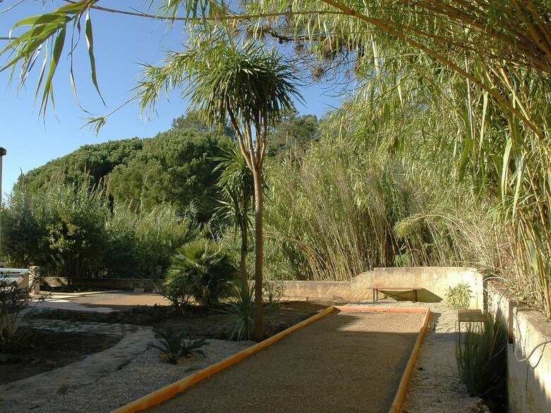 Villa With Guest Accommodation And Heated Pool In Sainte Maxime