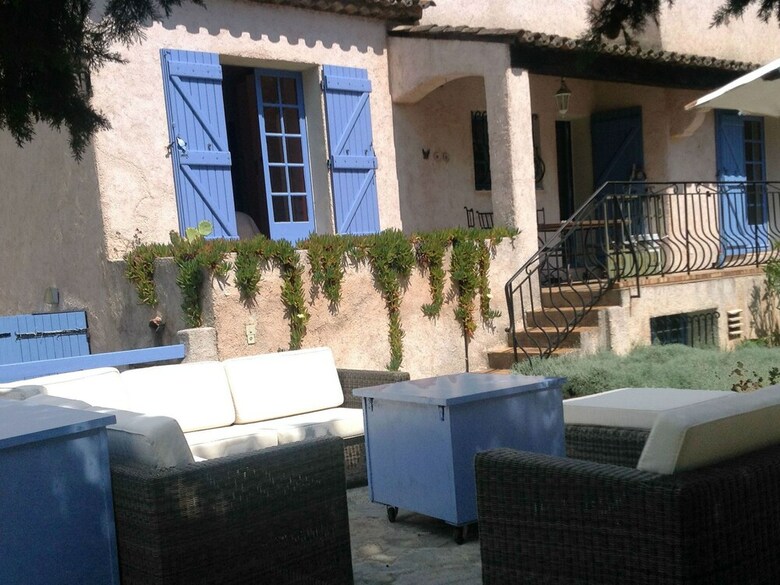 Villa With Guest Accommodation And Heated Pool In Sainte Maxime