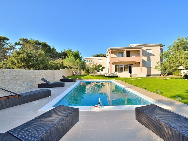 Lovely Villa In Vir With Swimming Pool