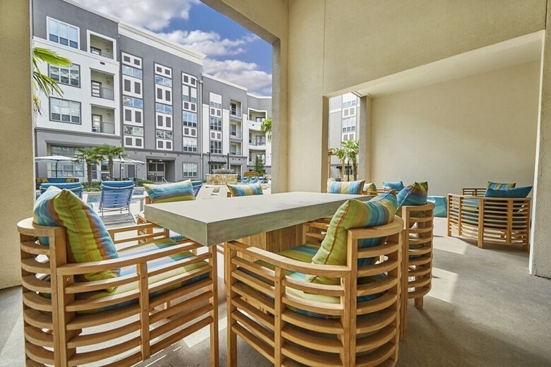 Downtown River Apartments By Barsala