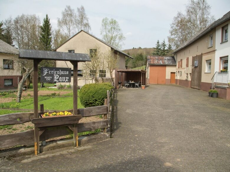 Spacious Holiday Home In Ulmen With Garden