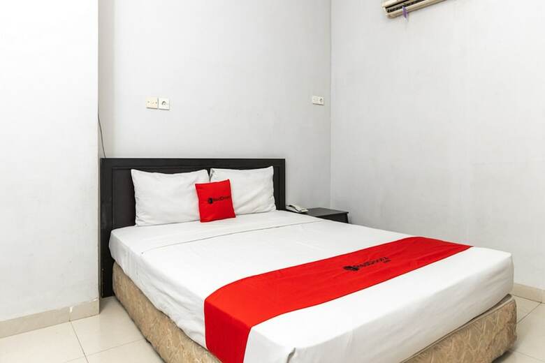 Reddoorz Plus @ Celebes Indah Hotel