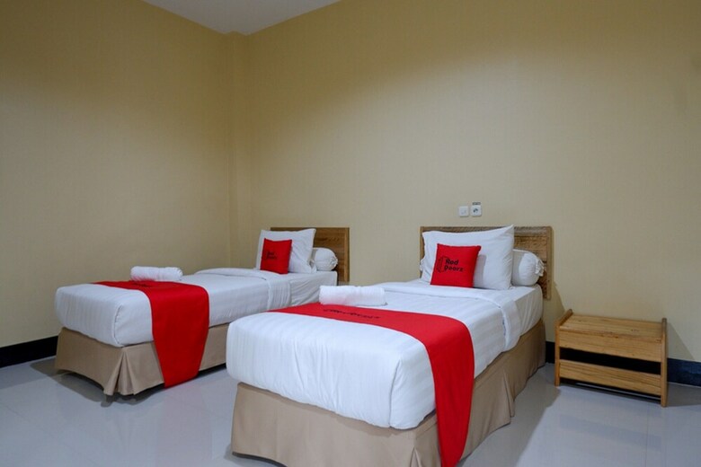 Reddoorz @ G Hotel Luwuk