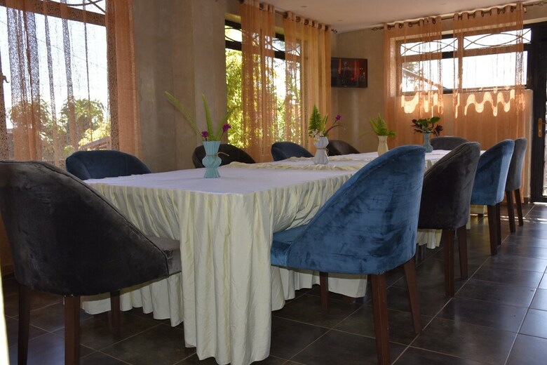 Hotel Pent House Inn Namugongo