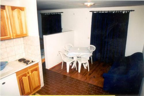 Apartments Adria