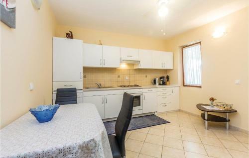 Holiday Home Sveti Anton V