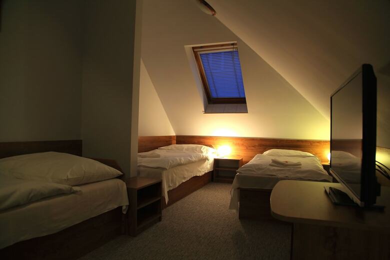 Hotel Penzi�n Tiberia