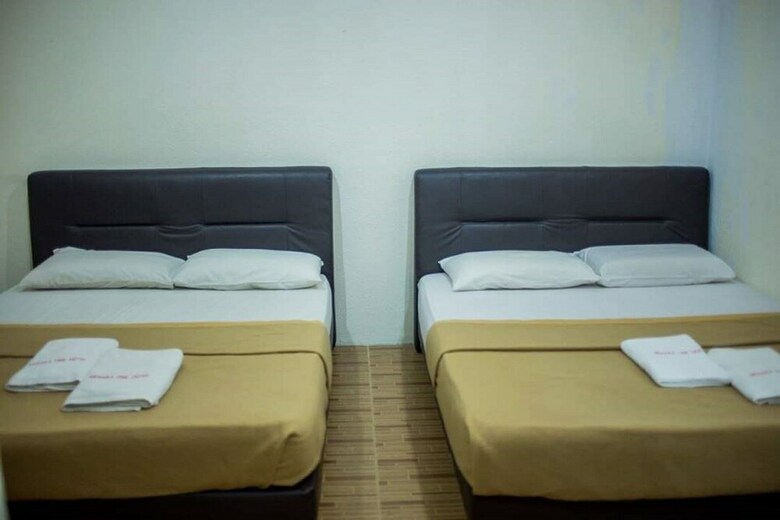 Oyo 89940 Menara One Hotel