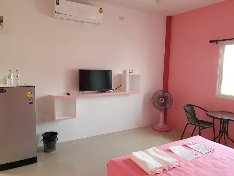 Hotel Oyo 683 Baan Lo Samphao