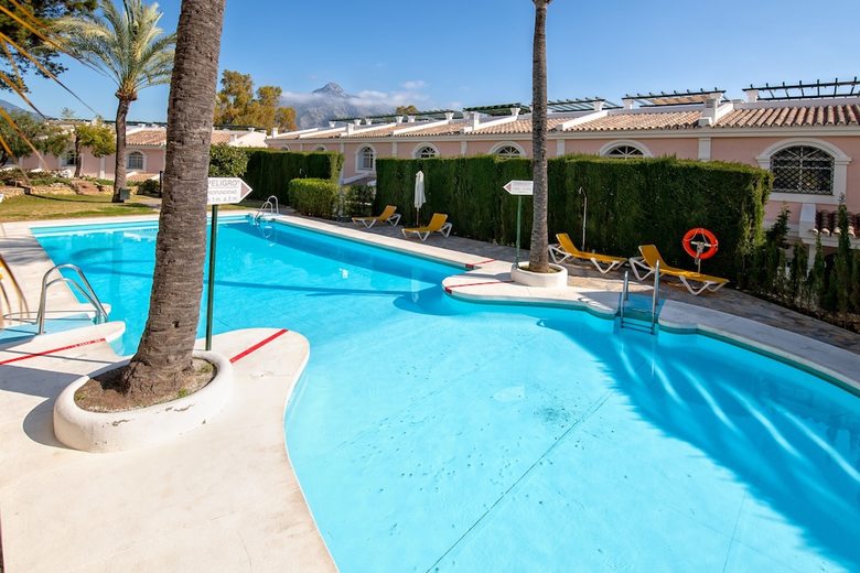 Apartamentos Solaga - Aloha Gardens