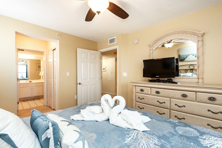 Islander 4005 By Brooks And Shorey Resorts