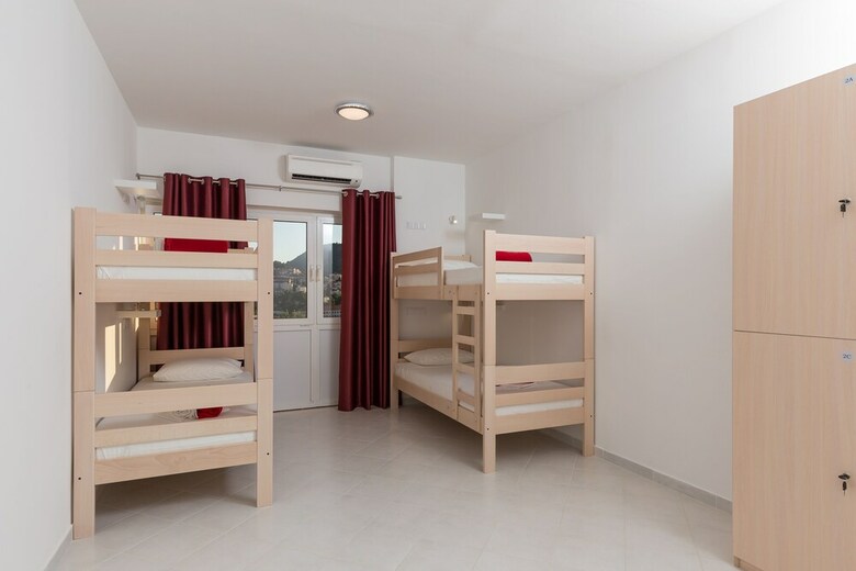Hostal Hostel Free Bird - Adults Only