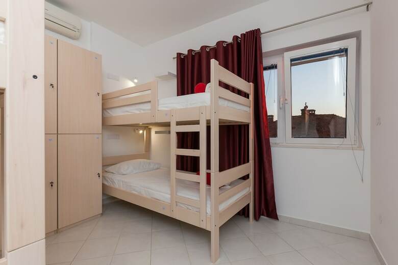 Hostal Hostel Free Bird - Adults Only
