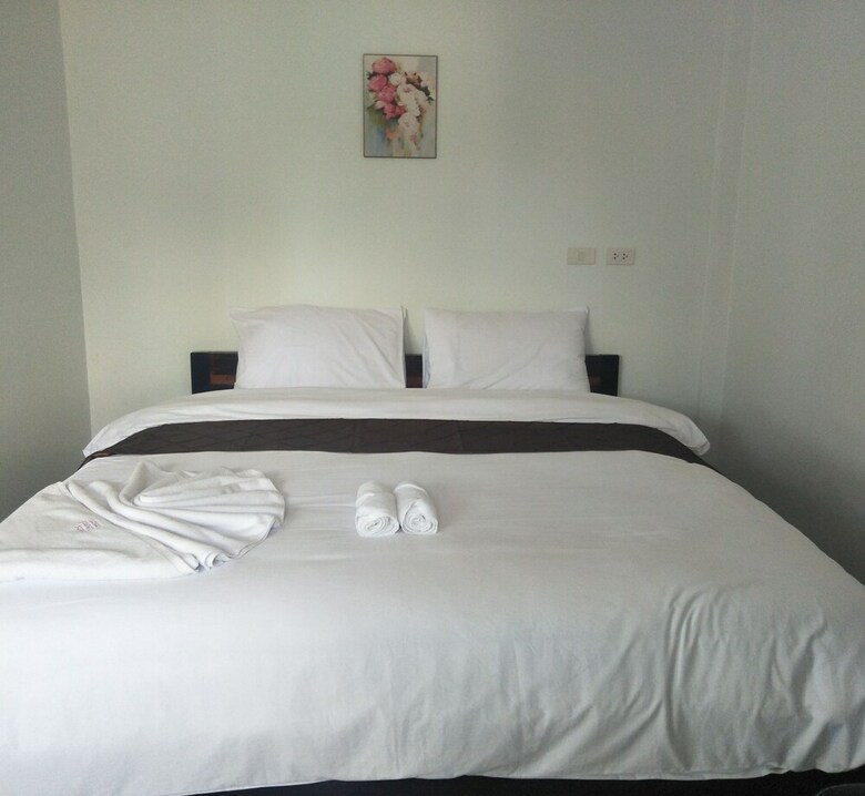 Hotel Oyo 767 Pang Chompu Resort