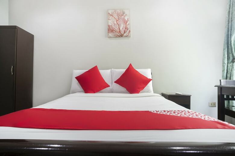 Hotel Oyo 557 Samantha's Apartelle