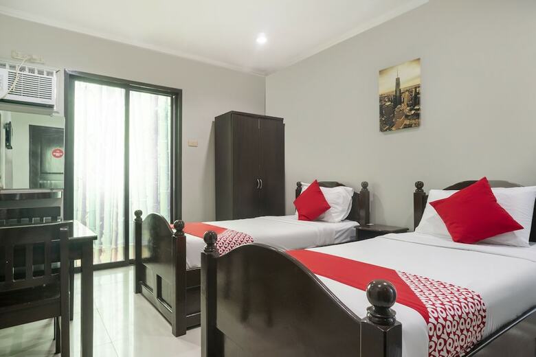 Hotel Oyo 557 Samantha's Apartelle