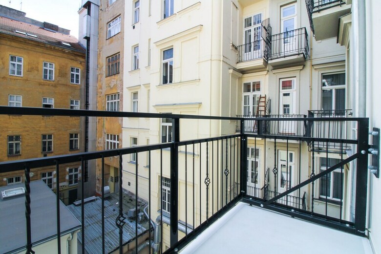 Bouquet Apartments