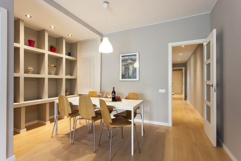 Ab Gaud� Avenue Apartment