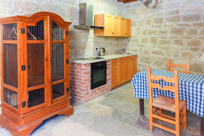 Hotel Zoe Traditional Holiday Apartments B&B