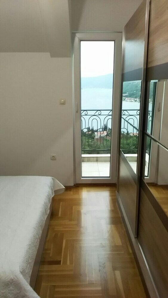 Apartamentos Green Village Kotor