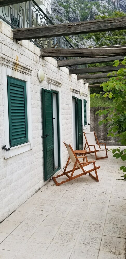 Apartamentos Green Village Kotor