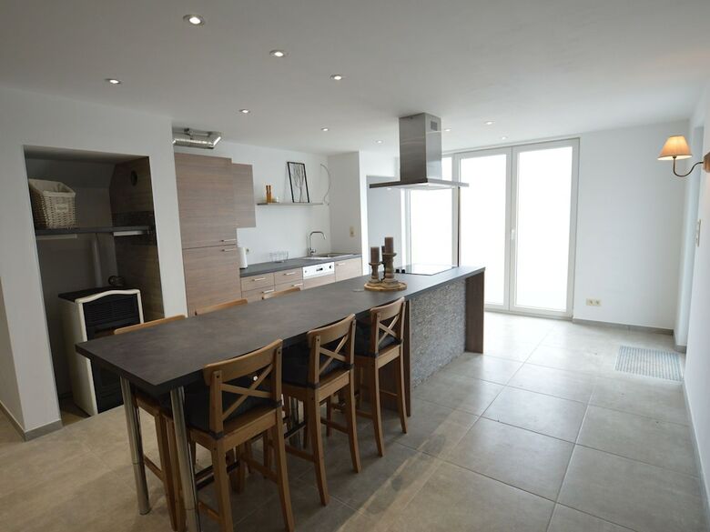 Cozy Holiday Home In Polleur With Jacuzzi