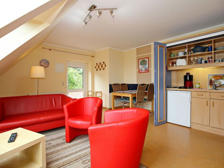 Cozy Apartment In K�hlungsborn With Terrace