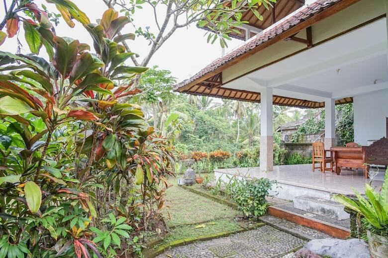 Hotel Lecuk Homestay