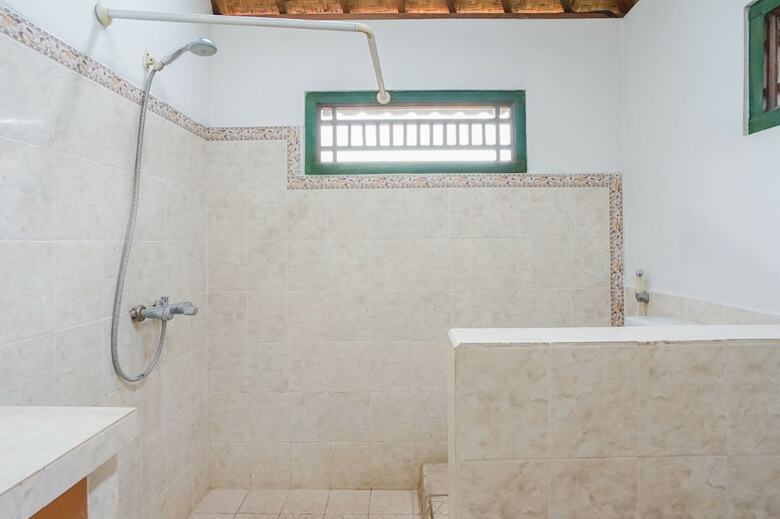 Hotel Lecuk Homestay