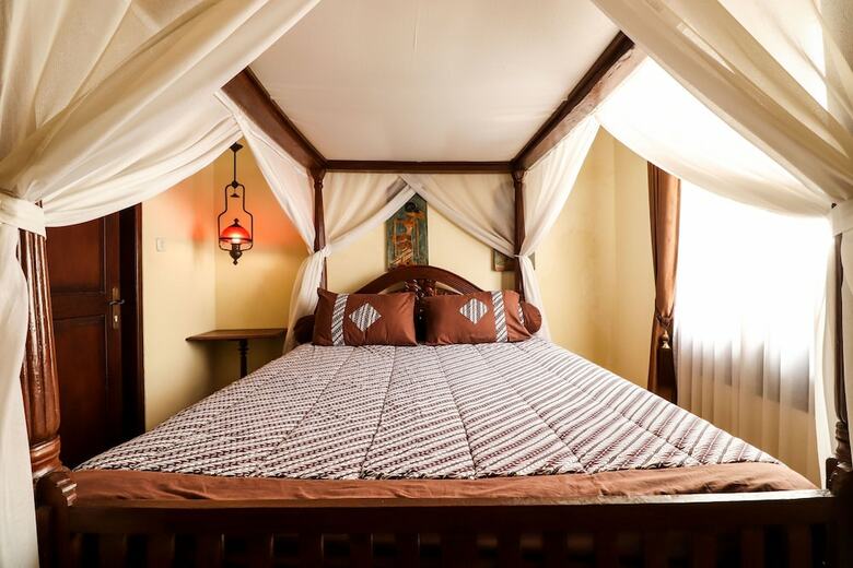 Hotel Griya Pamengkang 1 - Javanese House