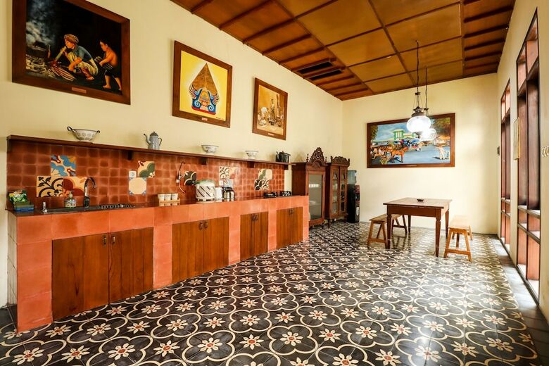 Hotel Griya Pamengkang 1 - Javanese House