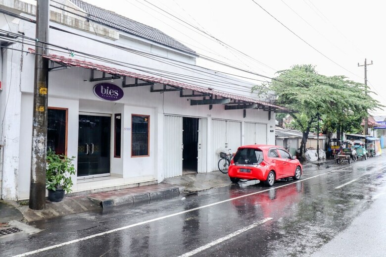 Hotel Bi.es Homestay