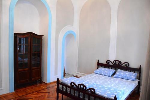 Hostal Flora Hostel