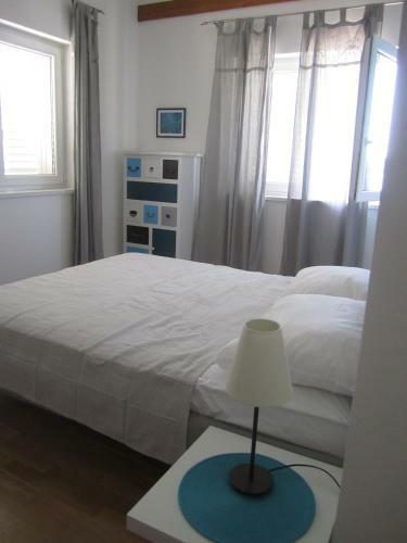 Apartments Jela