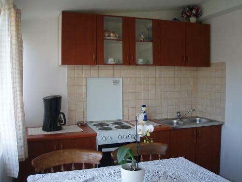Hostal Guesthouse Tariba
