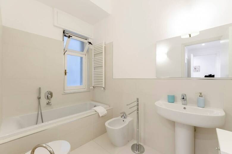 Altido Perfect Apartment In The City Centre