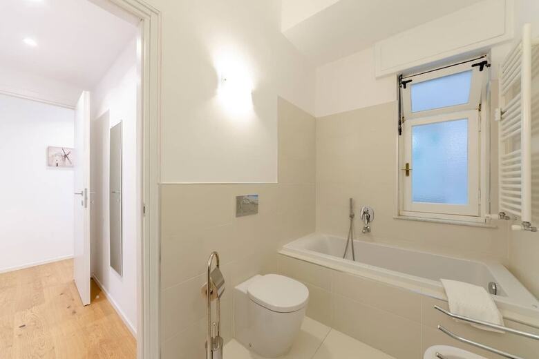 Altido Perfect Apartment In The City Centre