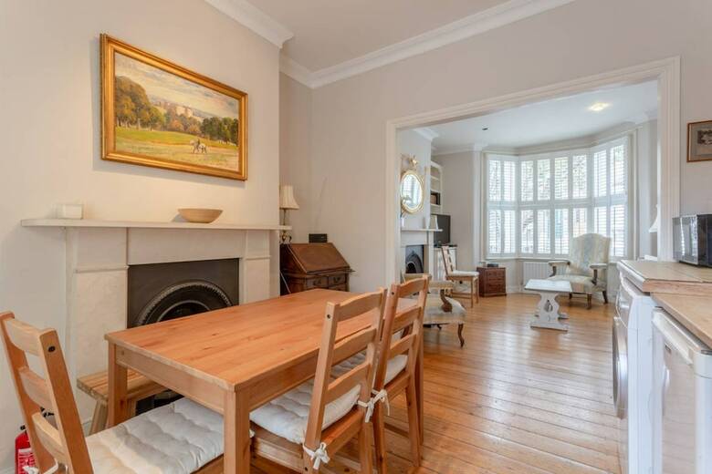 Charming Two Bedroom Home In West London