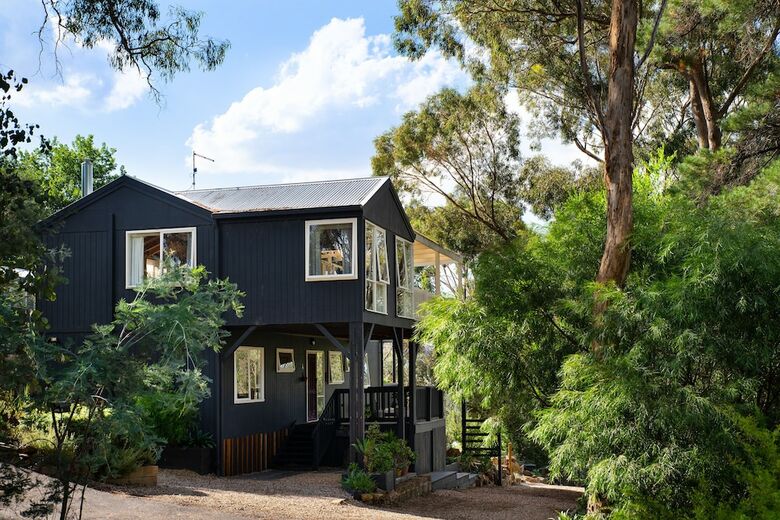 Hepburn Pool House