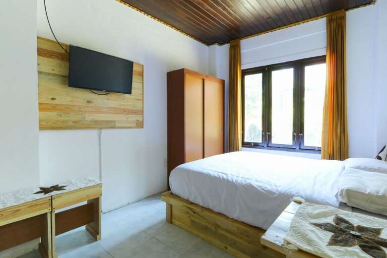 Hotel Seven Guest House
