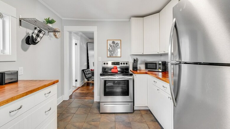 2 Bedroom, Georgia Avenue