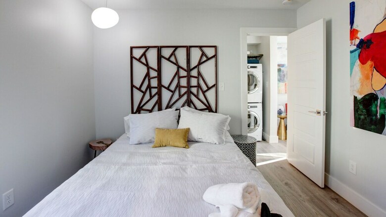 2 Bedroom, Woodside Avenue