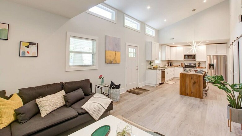 5 Bedroom, Woodside Avenue