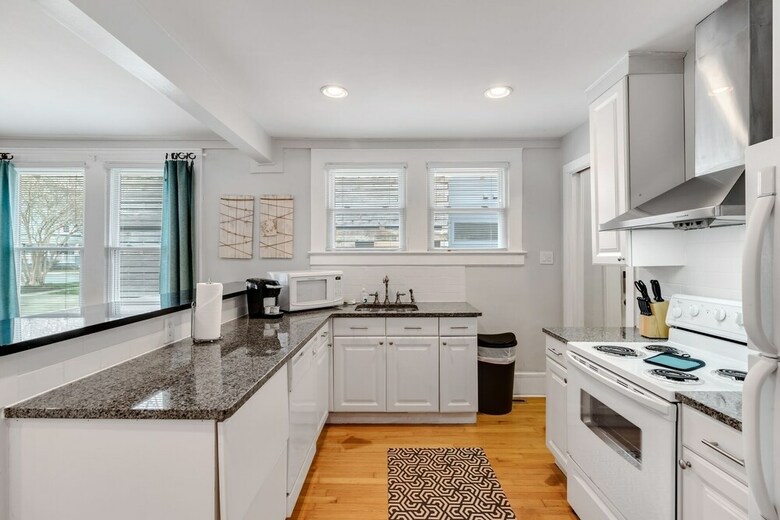 1 Bedroom, Allen Street